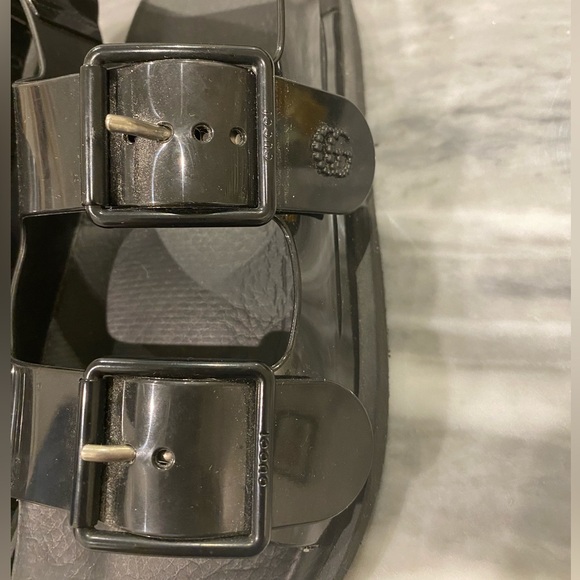 GUCCI Isla Flat Sandal (very lightly worn!) - Picture 6 of 6